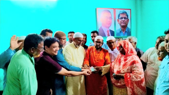 চিরিরবন্দরে বিএনপি'র সদস্য নবায়ন ও নতুন সদস্য ফরম বিতরণ