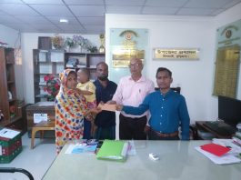 অপারেশনের অপেক্ষায় শিশু মাসুম, সহায়তার হাত বাড়ালেন ইউএনও