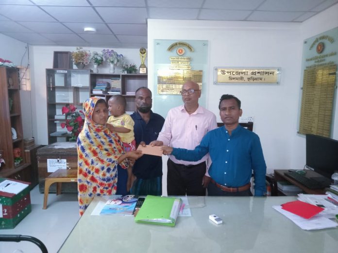 অপারেশনের অপেক্ষায় শিশু মাসুম, সহায়তার হাত বাড়ালেন ইউএনও