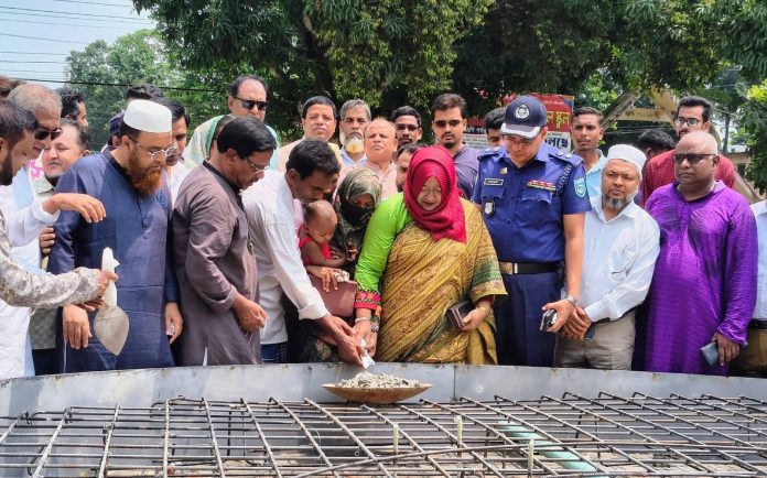 জুলাই-আগষ্ট গণঅভ্যু*ত্থানে শহীদদের স্মরণে কুড়িগ্রামে “এক শহীদ, এক বৃক্ষ” কর্মসূচি পালিত