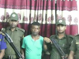বেনাপোলে একাধিক বাংলাদেশি পাসপোর্টসহ ভারতীয় ট্রাকচালক আটক