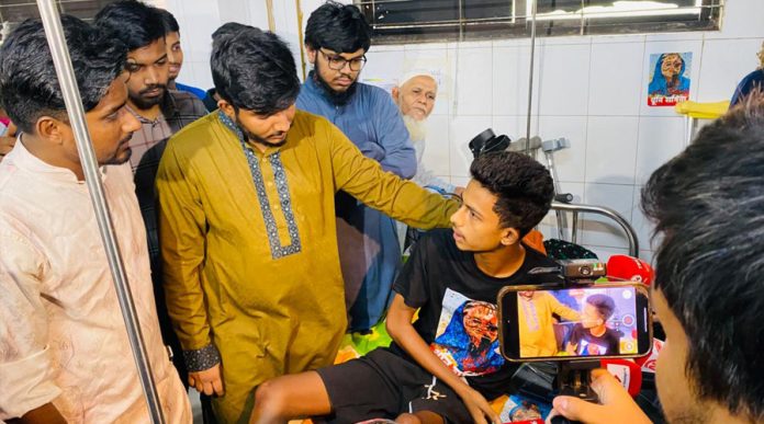 সদিচ্ছা না থাকলে উপদেষ্টার চেয়ার ছেড়ে দিন : রিফাত রশীদ