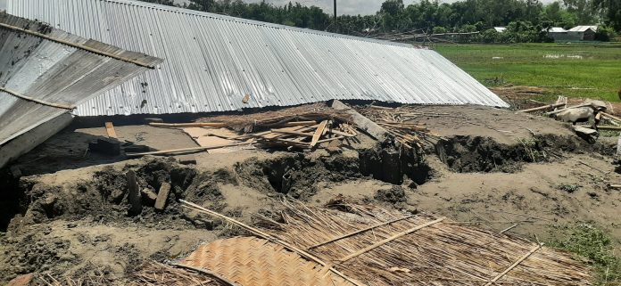ডোমারে জমি নিয়ে বিরোধের জেরে বাড়িতে হামলা, ভাঙচুর ও লুটপাটের অভিযোগ