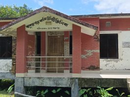 গরিবের স্বাস্থ্যসেবা মুখ থুবড়ে পড়েছে ঝাকুয়াপাড়ায়