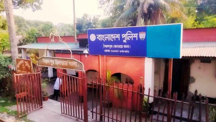 সৈয়দপুরে রেলওয়ে পুলিশের তৎপরতায় রক্ষা পেল এসএসসি শিক্ষার্থীর প্রাণ