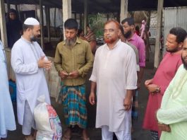পঞ্চগড়ে অগ্নিকাণ্ডে নিঃস্ব পরিবারটির পাশে দাঁড়াল জামায়াত