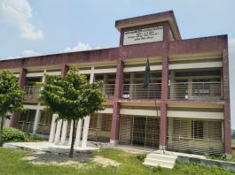 পার্বতীপুরে প্রাথমিক বিদ্যালয়ে সহকারী শিক্ষকের বিরুদ্ধে অনিয়মের অভিযোগ, তদন্তে শিক্ষা অফিস