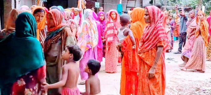 বাঁশঝাড়ে ঝুলছিল শাহানার মরদেহ, স্বজনদের দাবি হত্যা