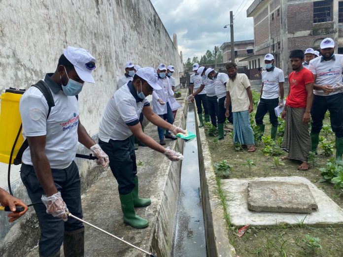 নীলফামারী জেলা কারাগারে ডেঙ্গু প্রতিরোধে সপ্তাহব্যাপী মশানিধন শুরু