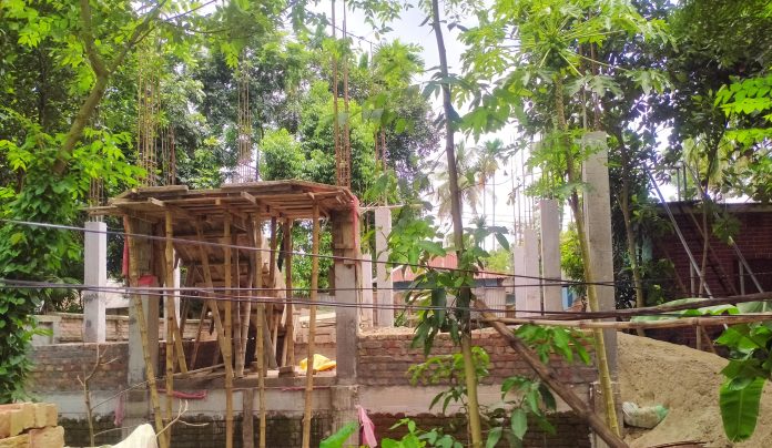 নীলফামারী পৌরসভার প্ল্যান বাতিল সত্ত্বেও মামলাকৃত জমির উপর ইমারত নির্মাণ
